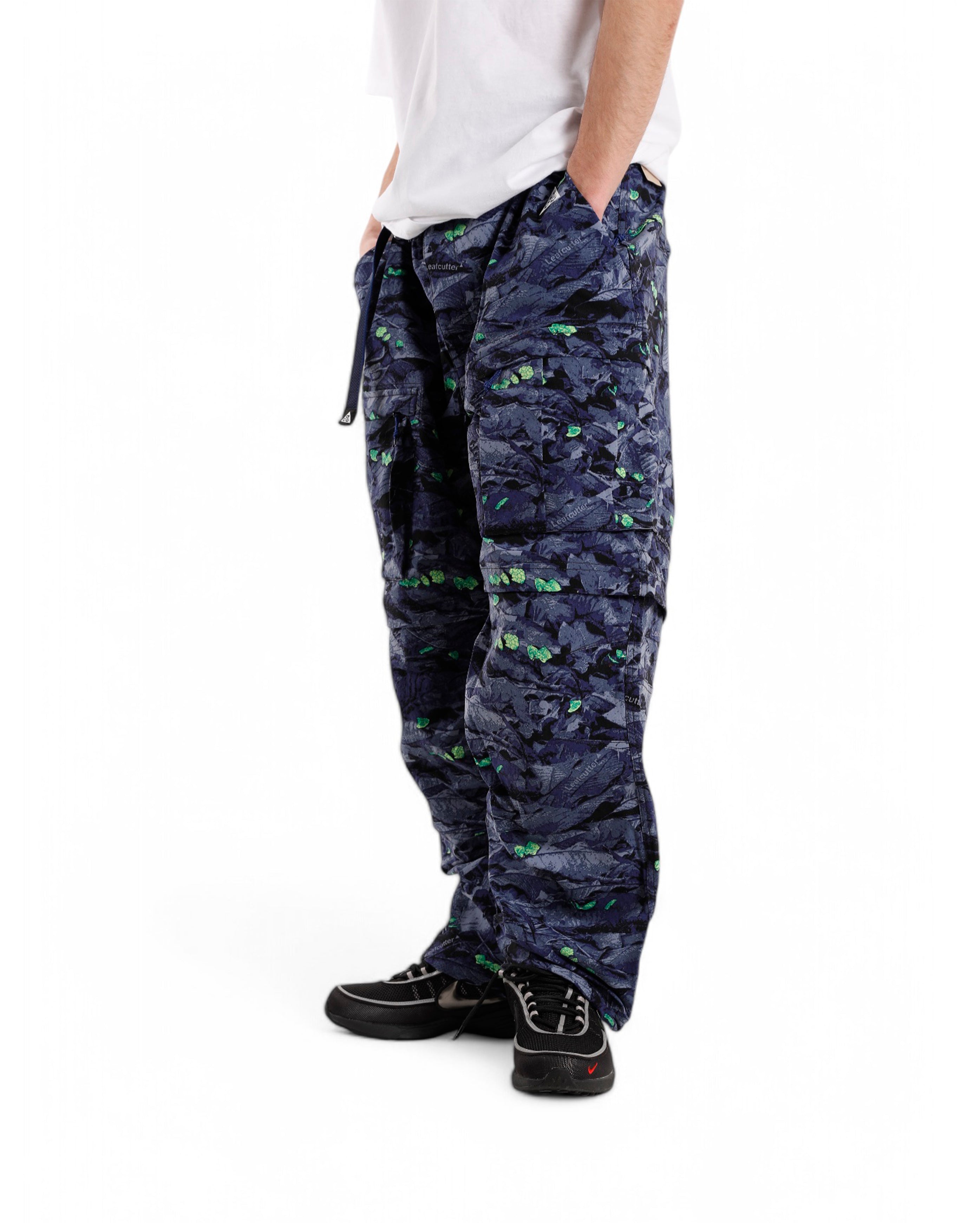 Nike-ACG Smith Summit Water-Repellent UV Cargo Pants Midnight Navy-Starcowparis