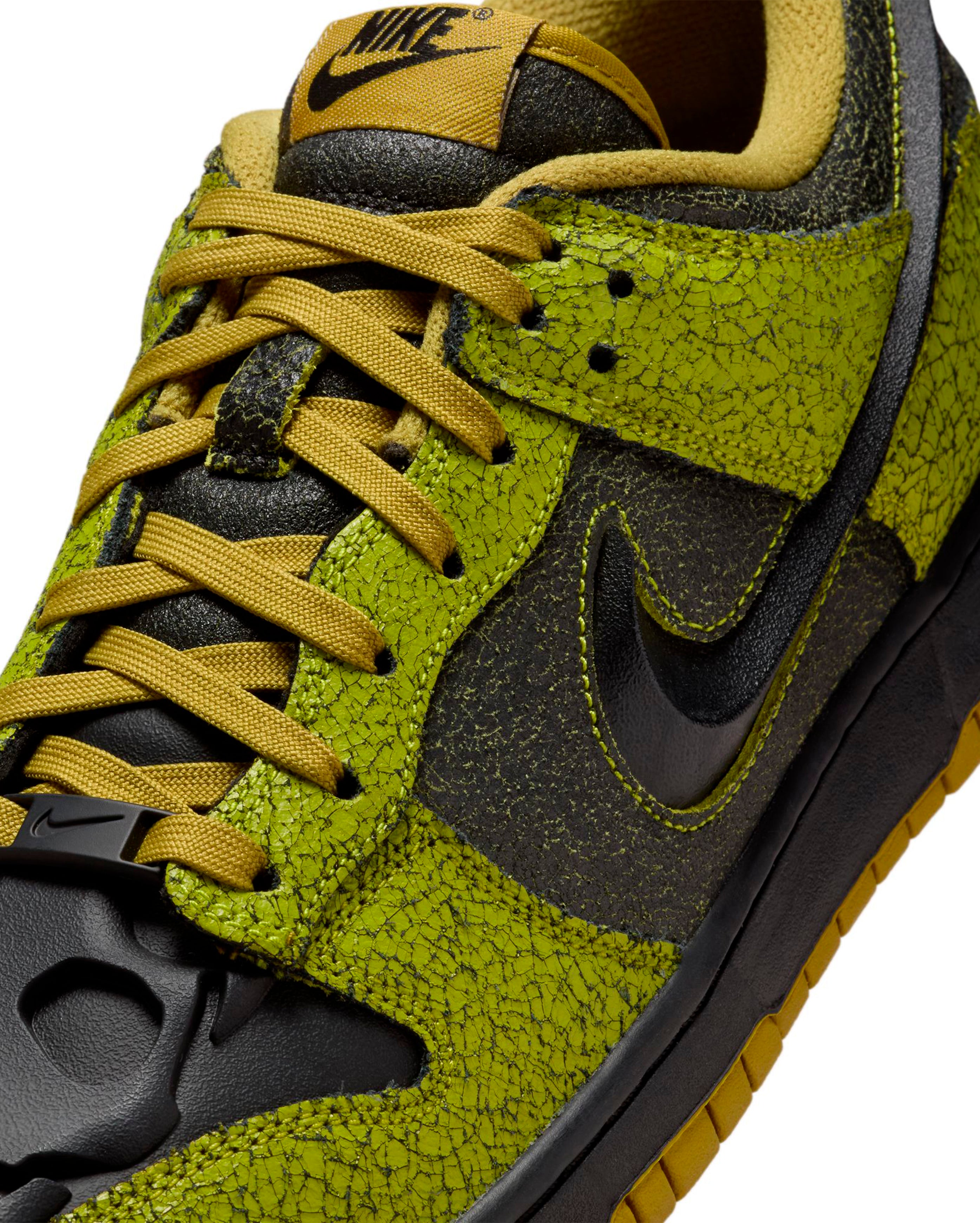 Nike-Dunk Low Retro QS Halloween Skull-Starcowparis