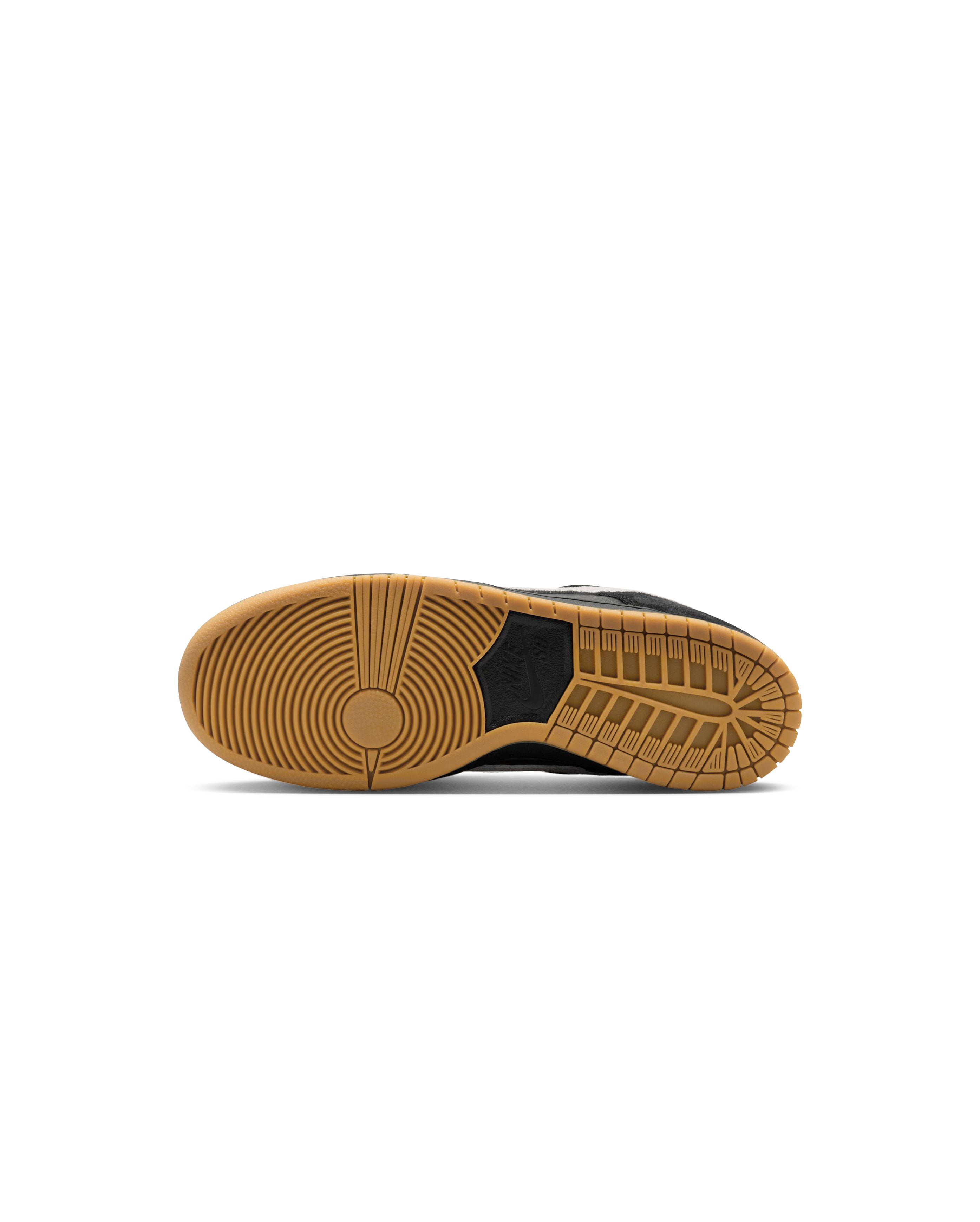 SB Dunk Low Black White Gum - Starcowparis - 8