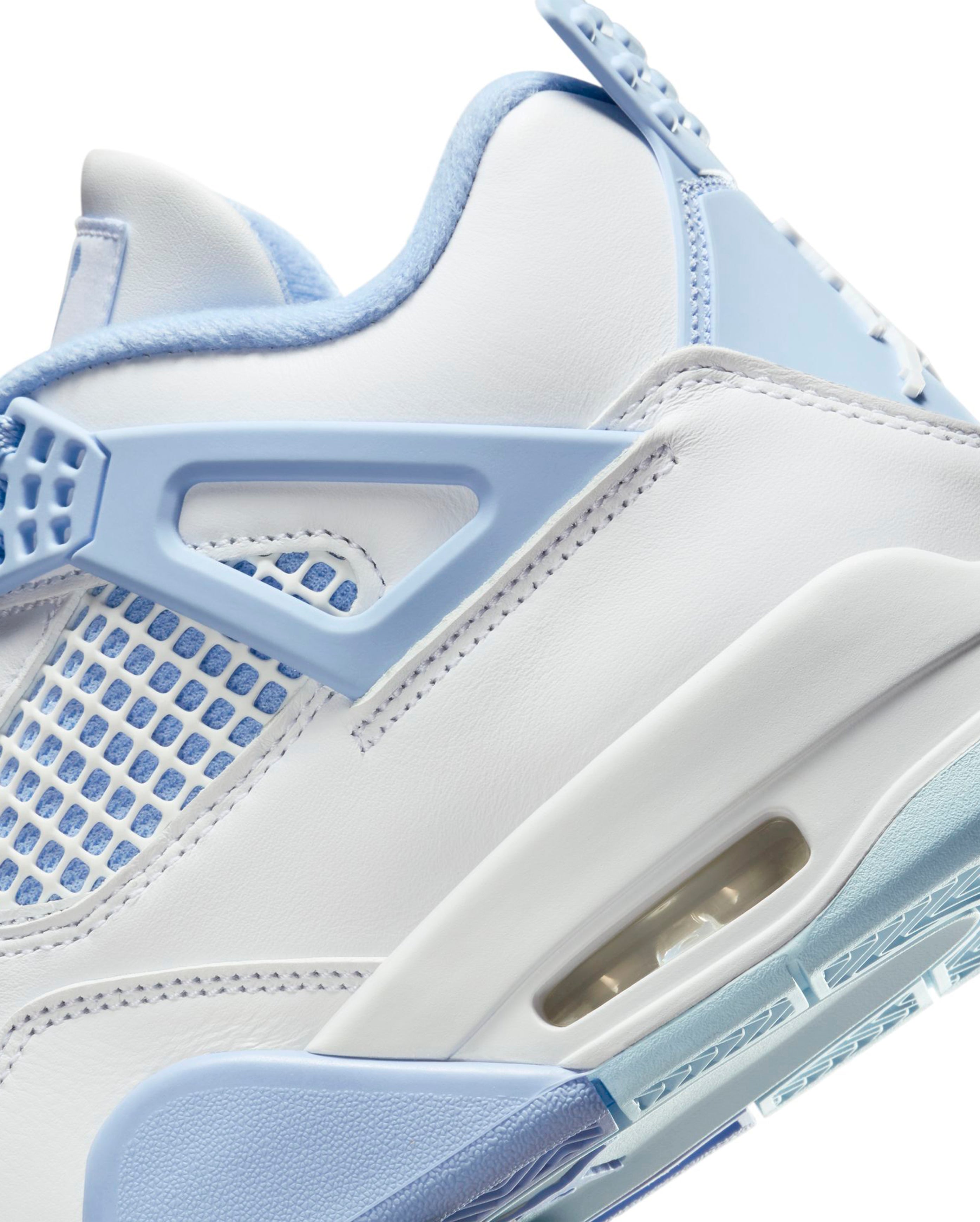 W Jordan 4 Retro Forget Me Not