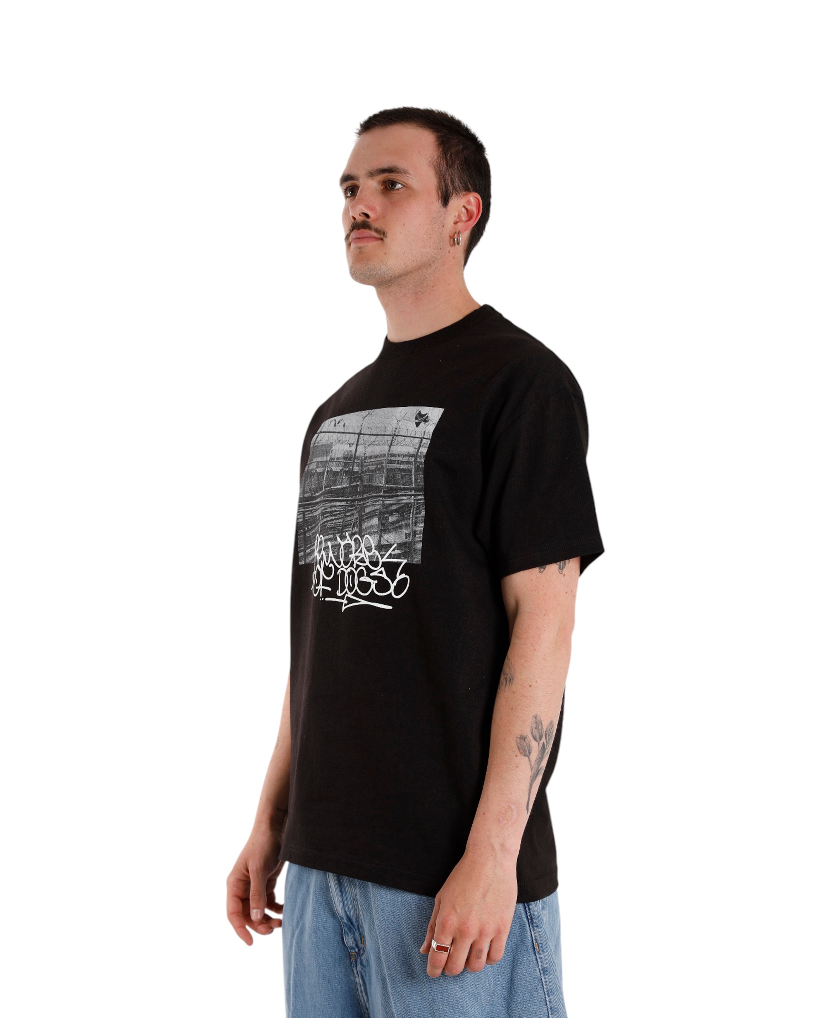 Vorsicht vor den Hunden Schwarzes T-Shirt