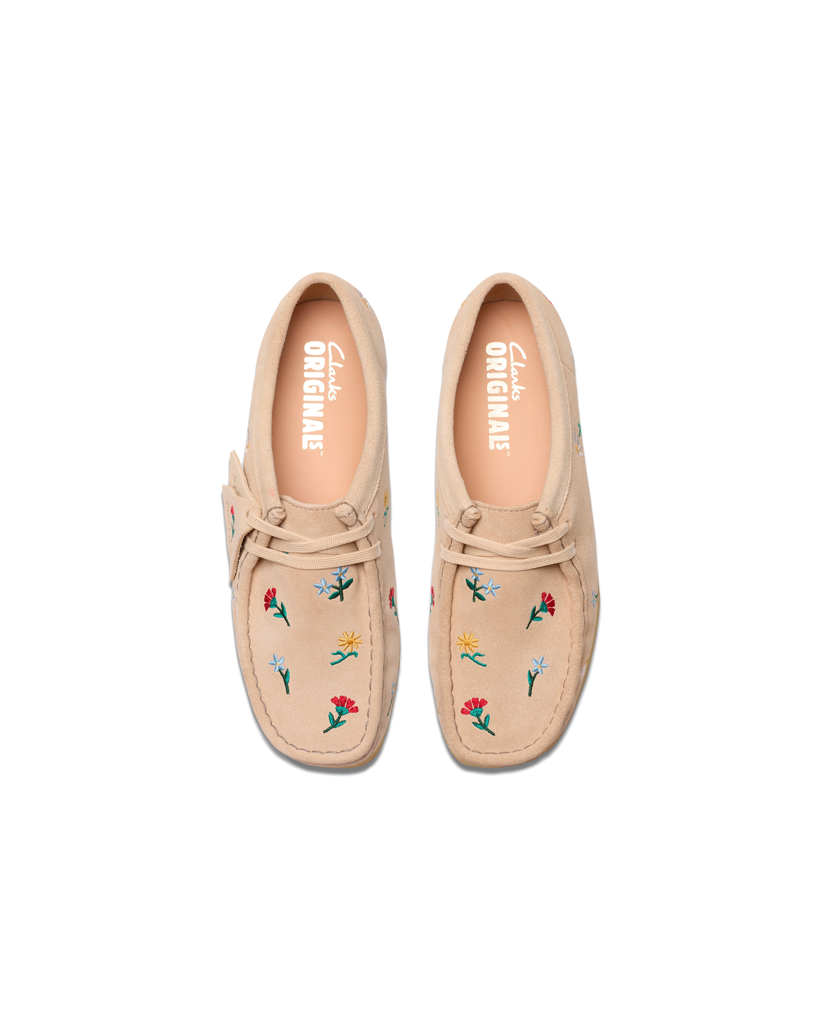 Clarks-W Wallabee Tan Embroidery-Starcowparis