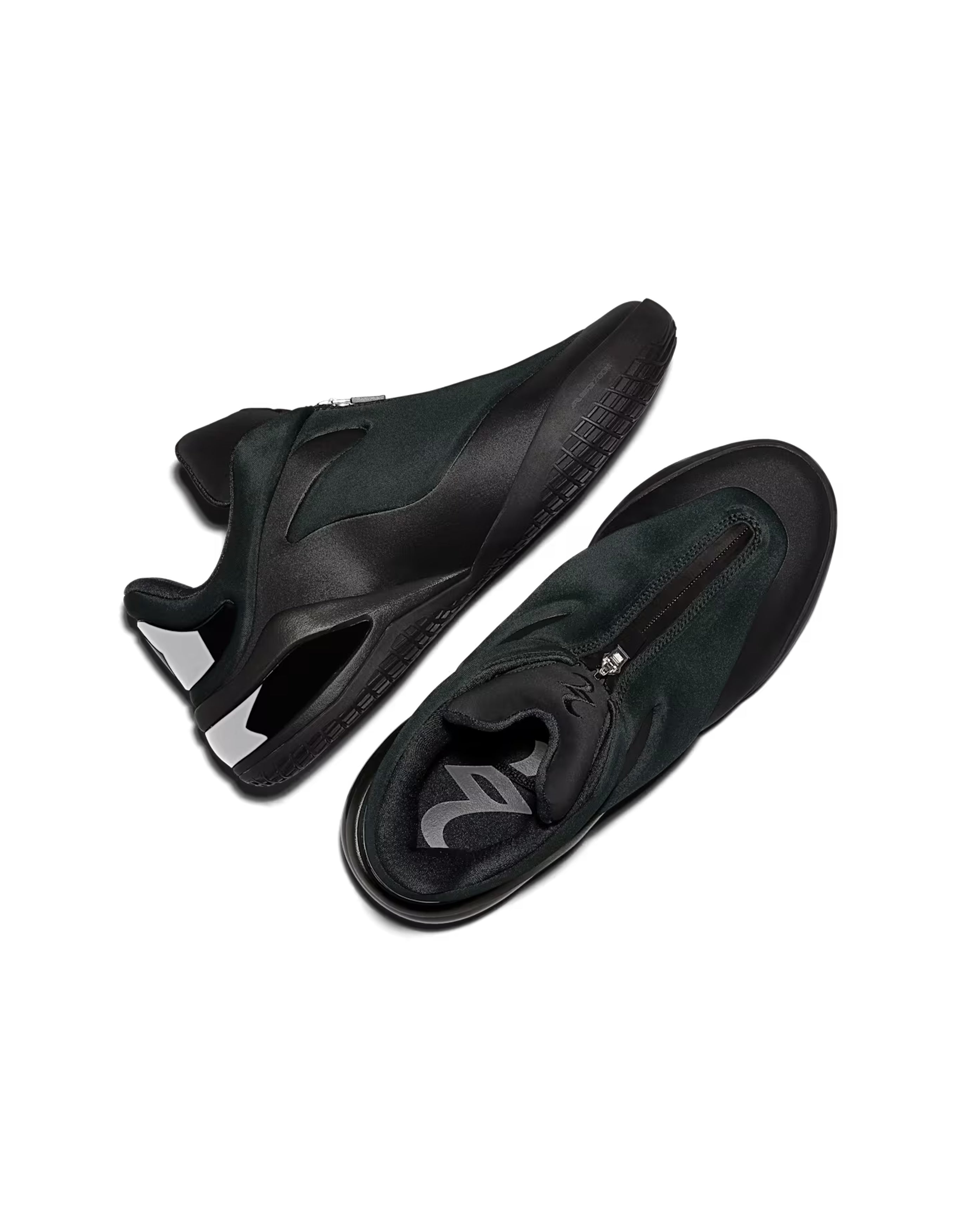 SHAI 001 Charm Black