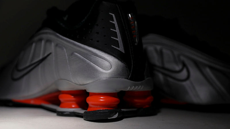 Nike SHOX R4