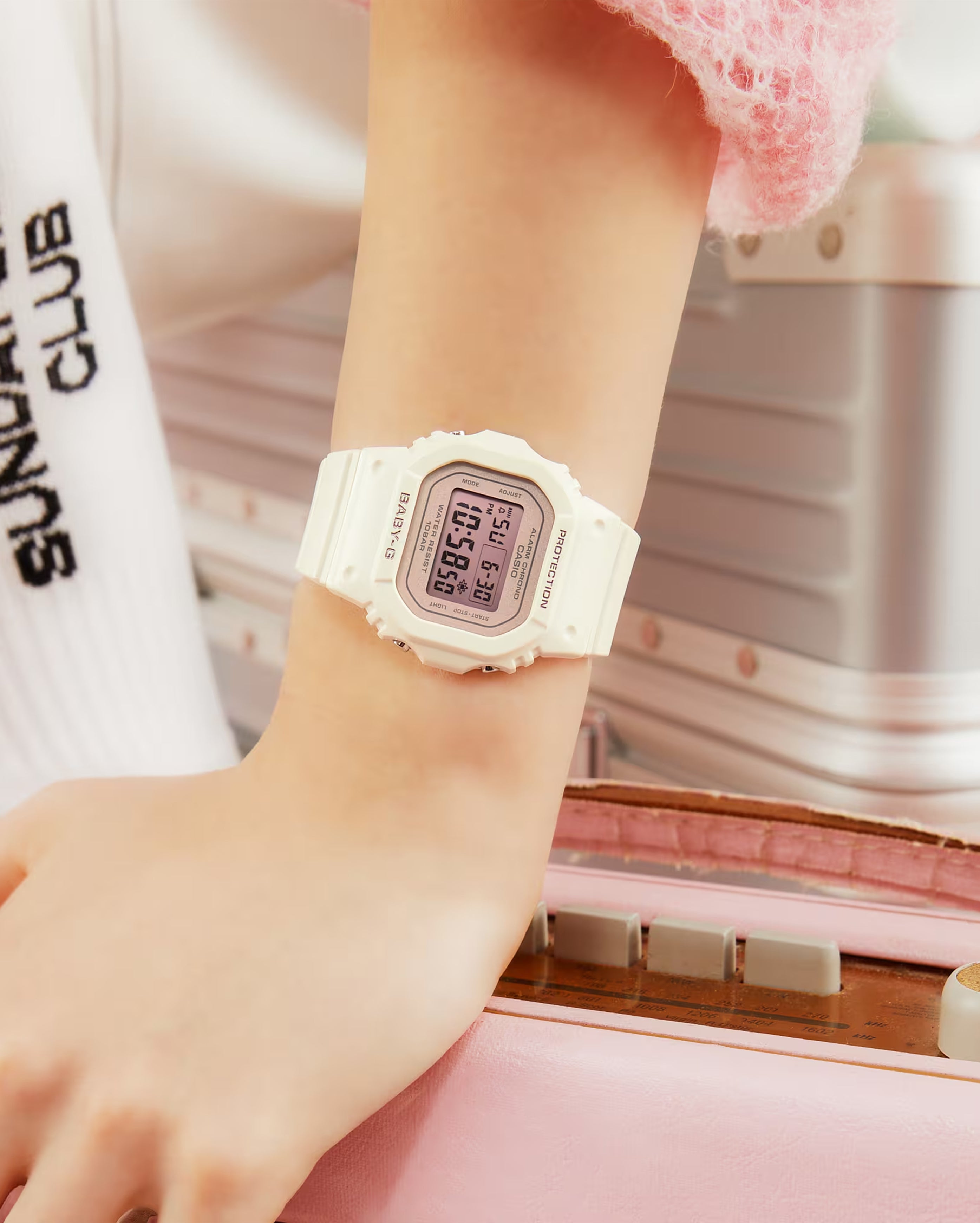 Baby-G BGD-565SC Pink White - Starcowparis - 2