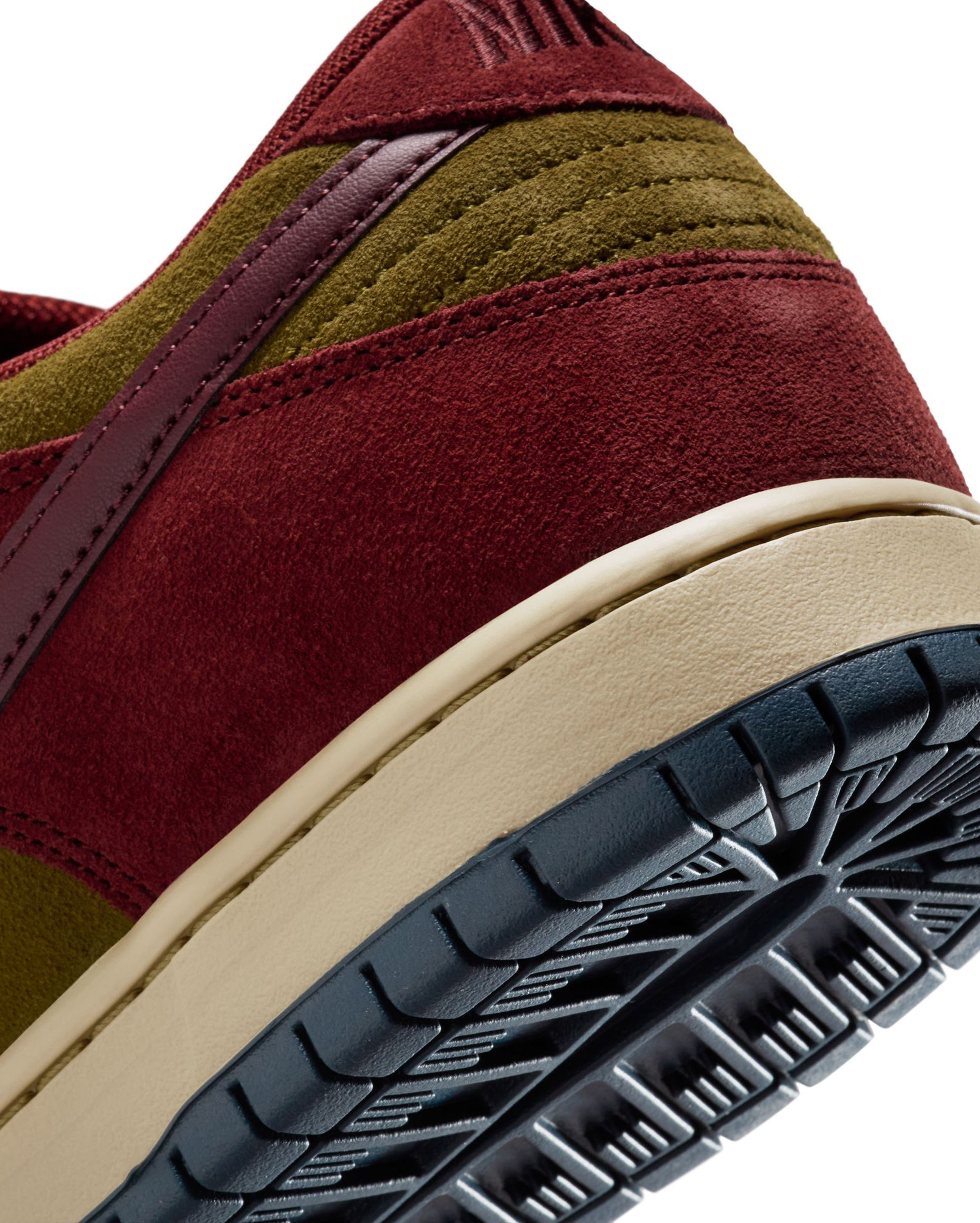 SB Dunk Low Pro Dark Team Red - Starcowparis - 5