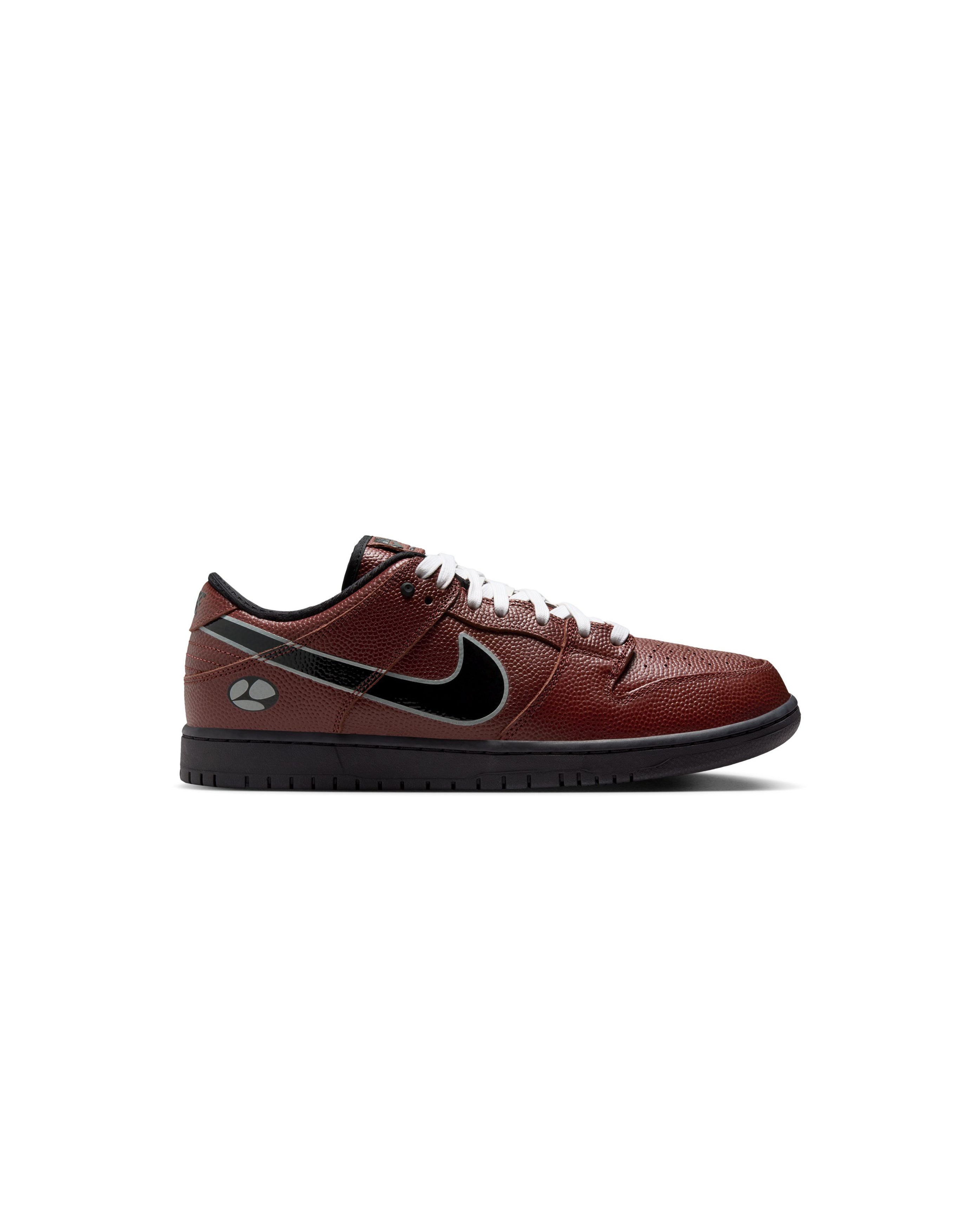 SB x Limosine Dunk Low Pro Dark Pony - Starcowparis - 1