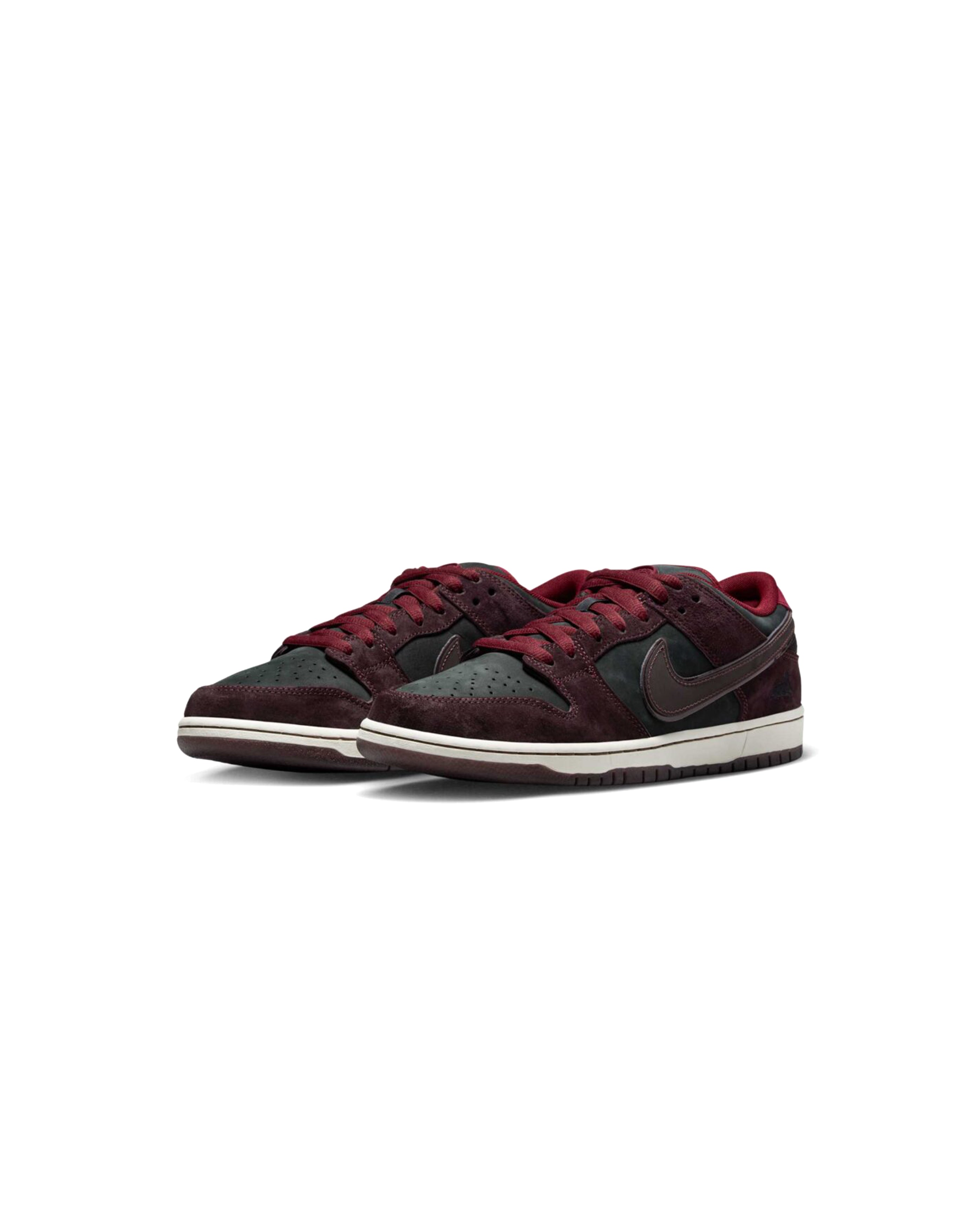 x Riot Skateshop Dunk Low - Starcowparis - 2