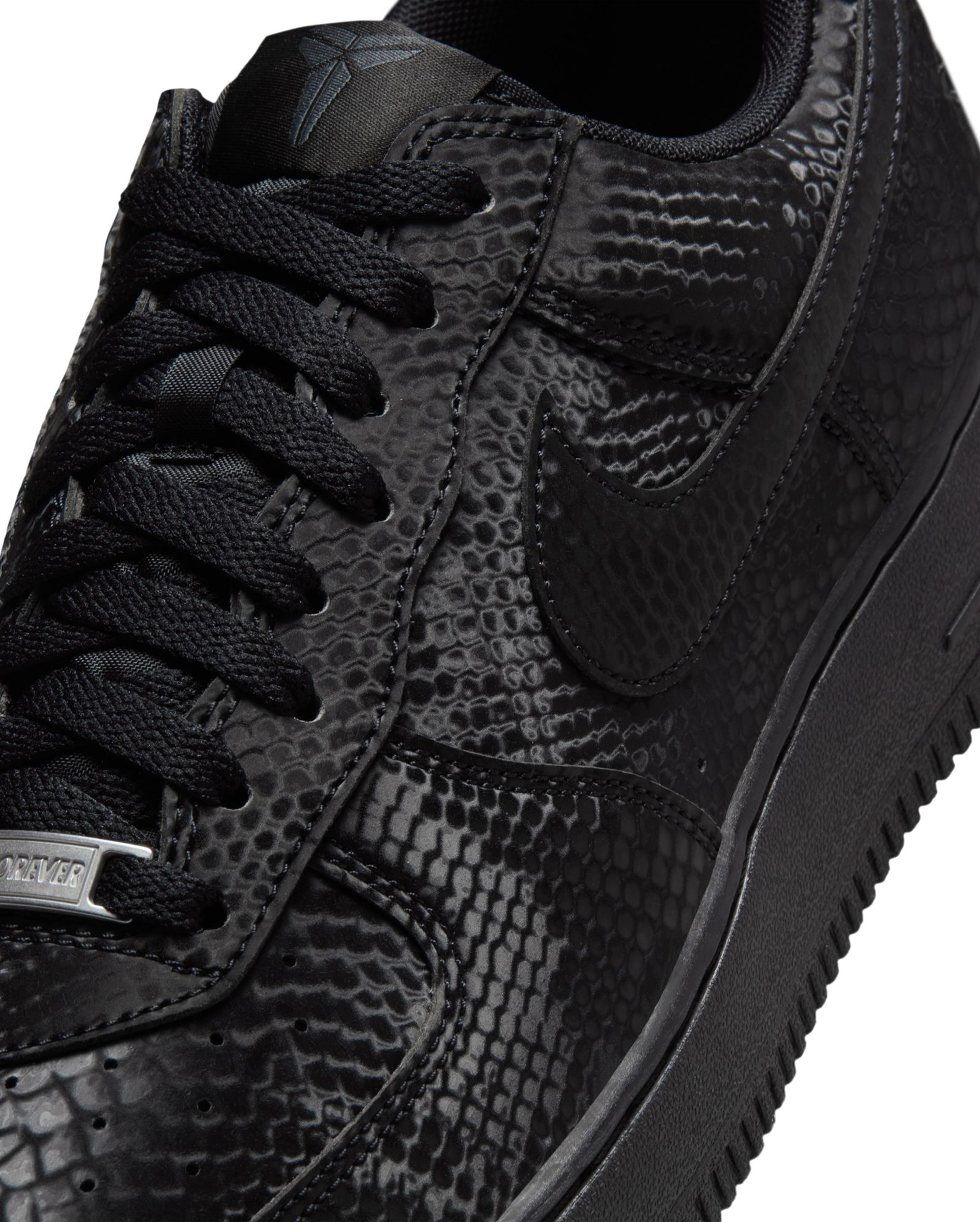 x Kobe Bryant Air Force 1 Low Triple Black - Starcowparis - 4