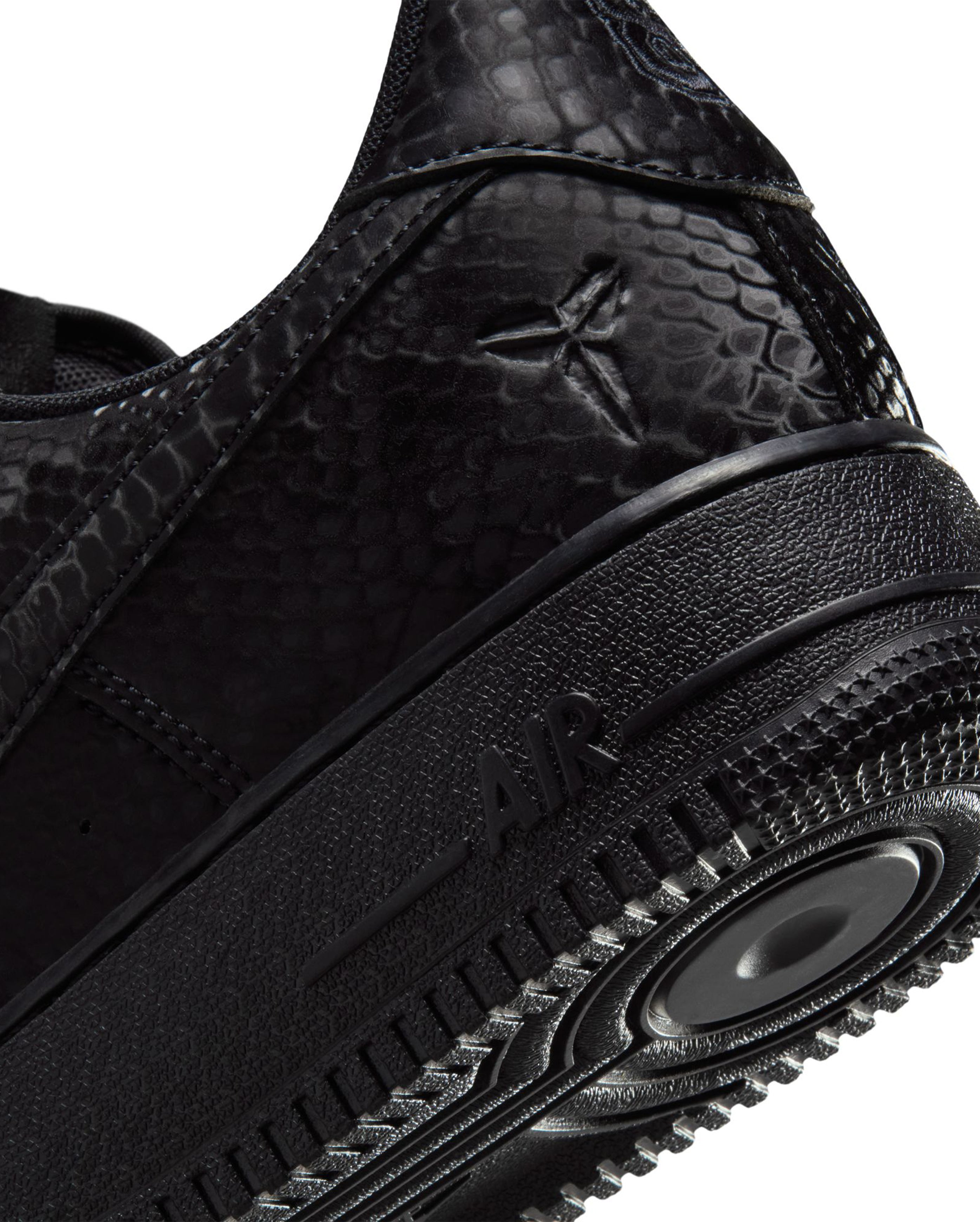 x Kobe Bryant Air Force 1 Low Triple Black - Starcowparis - 5