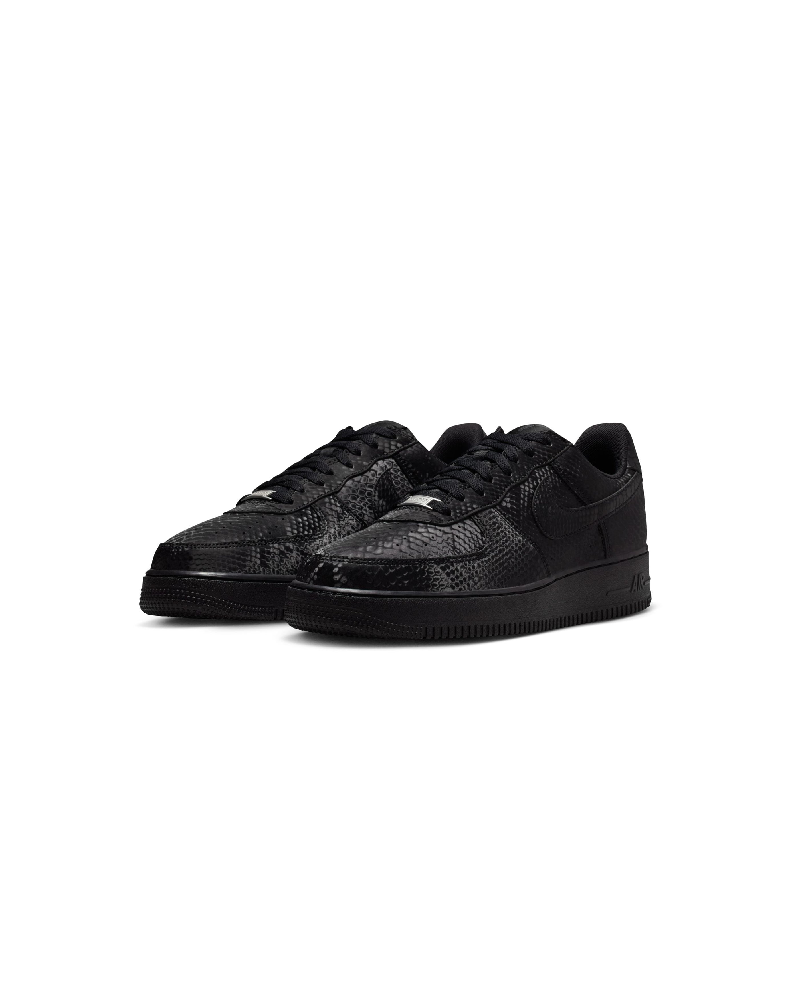 x Kobe Bryant Air Force 1 Low Triple Black - Starcowparis - 2
