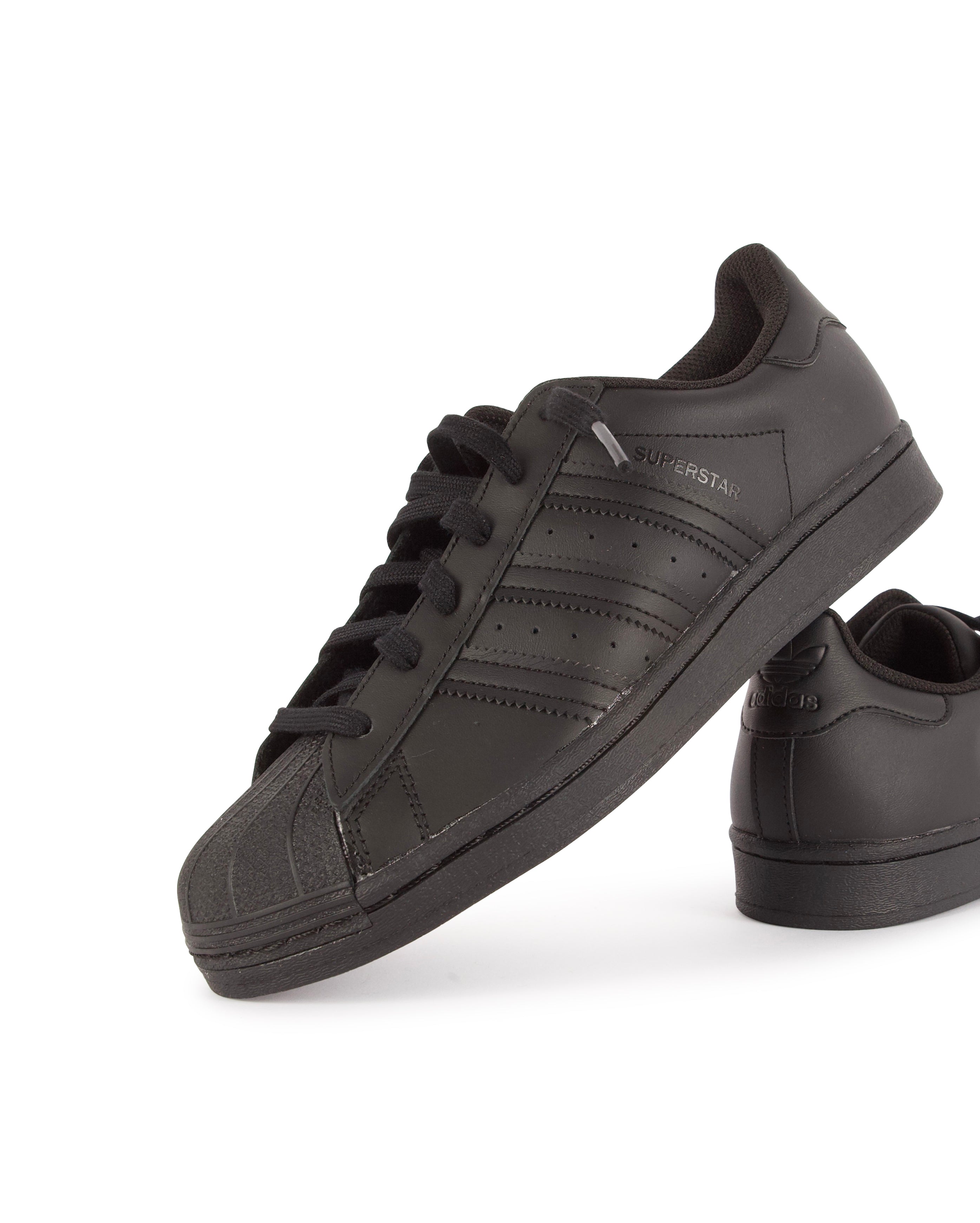 Superstar Triple Black Superstar Triple Black Starcowparis