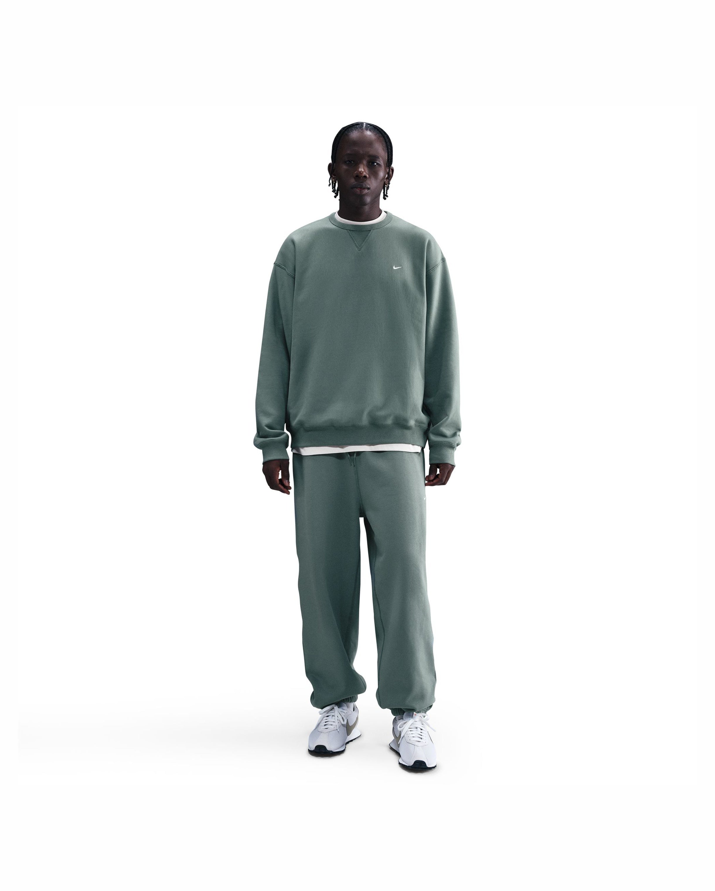 Solo Swoosh Crewneck Clay Green - Starcowparis - 1